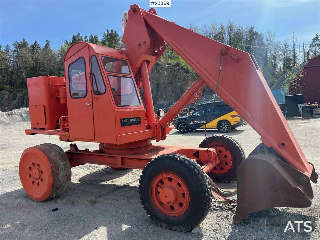Brøyt X2 excavator w/bucket (Nostalgia!) 1963 20359 Broyt X2 excavator w/bucket (Nostalgia!) 1963 1 Crawler Excavators