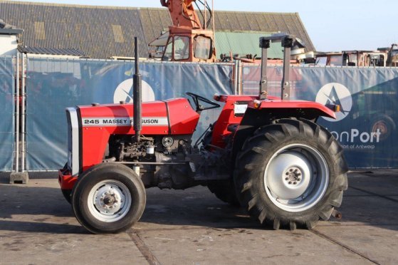 Mini tractor Massey Ferguson 245 Diesel 33kW 1978 Massey Ferguson 245 1978 2