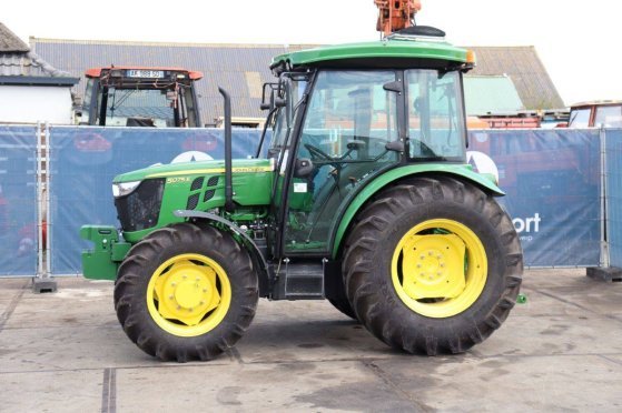 Tractor John Deere 5075E 4WD Diesel 65hp 2024 John Deere 5075E 4WD 2024 2