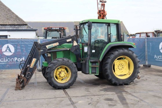 John Deere 6100 Diesel Tractor 106 hp 2013 with front loader John Deere 6100 2013 2