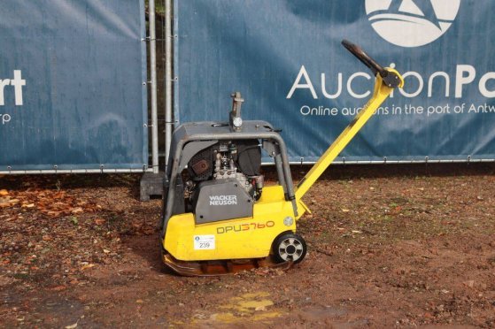 Vibratory Plate Wacker Neuson DPU3760 Diesel 4.2kW 2016 Neuson DPU3760 2016 2