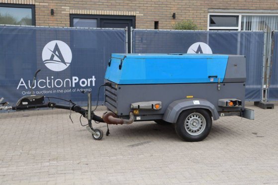 Mobile Compressor Atlas Copco Diesel 2013 V3307-DI-T-ET03 2013 2 Compressors