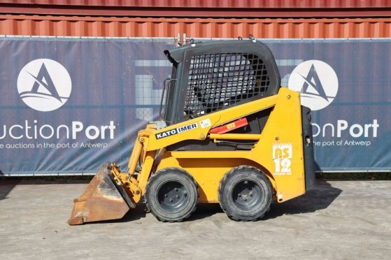Skid steer loader Kato AS 12 Diesel 17.5kW 2021 Kato AS 12 2020 2 Wheel Loaders