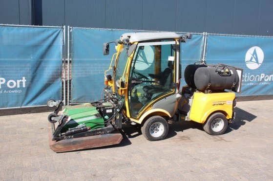 Heylens Belos TP 3440 Diesel Implement Carrier 2012 with Weed Burner Heylens Belos TP 3440 2012 2