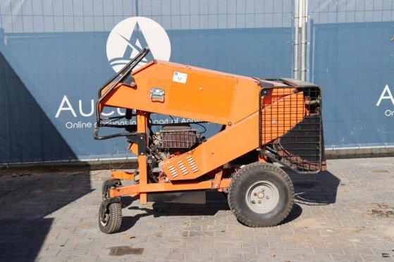 Wood Chipper Eliet Superprof 2000 Petrol 18hp 2012 Eliet Superprof 2000 2012 2