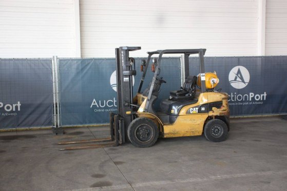 Forklift Caterpillar GP30NT LPG 3000kg 4.7m 2008 GP30NT 2008 2 Forklift