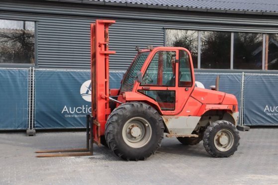 Ruw-terreinheftruck Manitou M26-4 Diesel 2600kg 2012 M26-4 2012 2 Rough Terrain Forklift