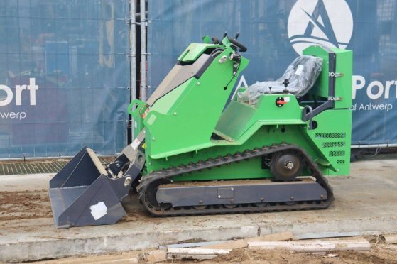 Nycheki SK-911 Petrol Skid Steer Loader Nycheki SK-911 2