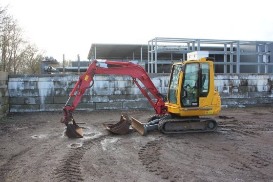 Crawler excavator Takeuchi TB235 Diesel 22kW 2014 TB235 2014 2 Crawler Excavators