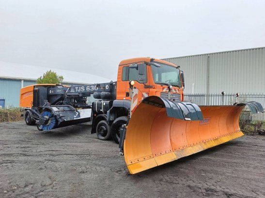 Runway snowplow Schmidt TSJ630 MAN Diesel 315kW 2008 Schmidt TSJ630 MAN 2008 2