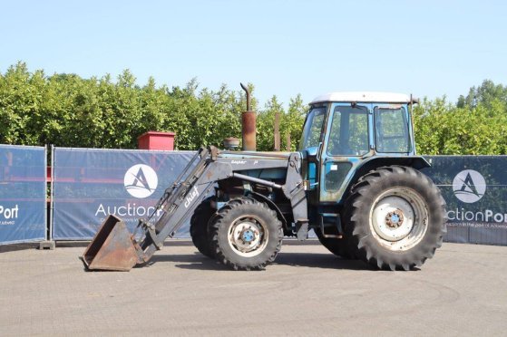 Ford 7700 Diesel Tractor 1978 with front loader (Margin) 7700 1978 2