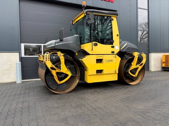 Compactor Bomag BW 174 AP-4i AM Diesel 2017 413 2017 2