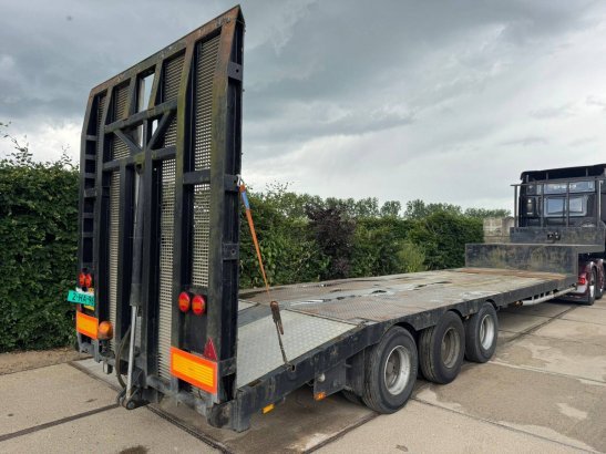 Semi-Low Loader Nooteboom OSD-39-VV 39000kg 1982 Nooteboom OSD-39-VV 1982 2 Lowloader semi-trailers