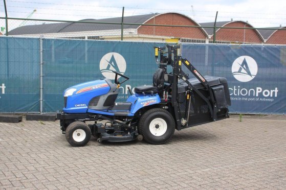 Ride-on mower Iseki SXG326H Diesel 2017 Iseki SXG326H 2017 2