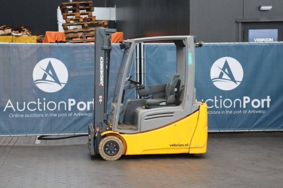 Forklift Jungheinrich EFG 216 440DZ Electric 1600kg 4.4m 2016 EFG 216 440DZ 2016 2 Forklift