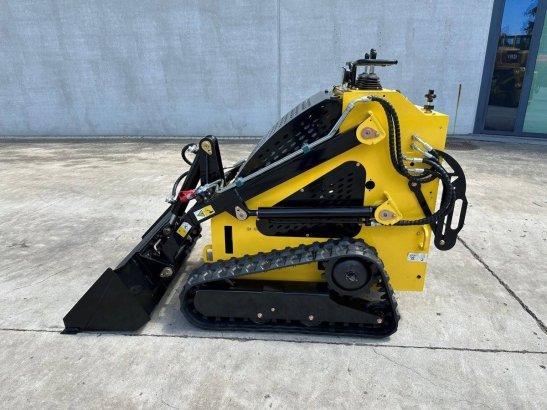 Delano T360 Crawler Skid Steer Loader Petrol 2026 New Delano T360 2026 1
