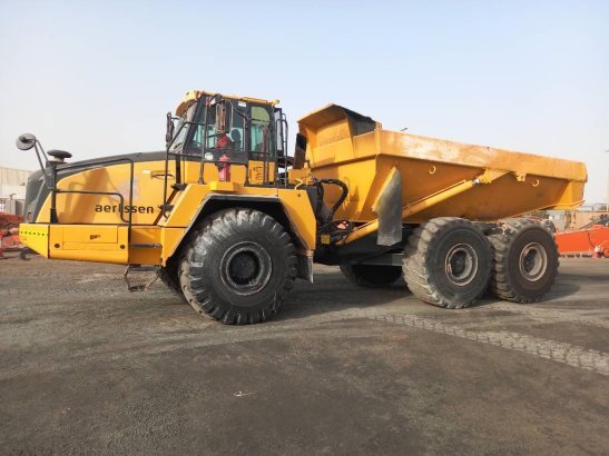 Komatsu HM400-3R (4 pcs available in Abu Dhabi) HM400-3R (4 pcs available in Abu Dhabi) 2017 2 Articulated Dump Trucks