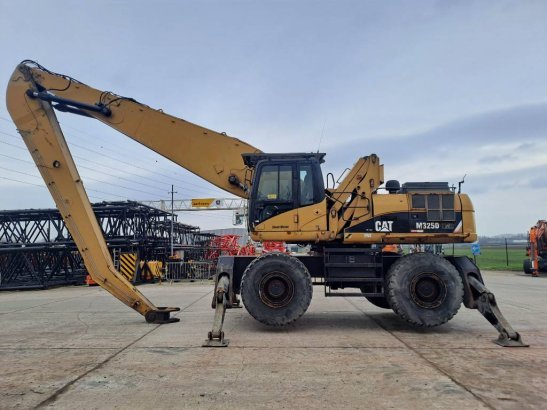 CAT M325DLMH M325DLMH 2009 2 Other cranes