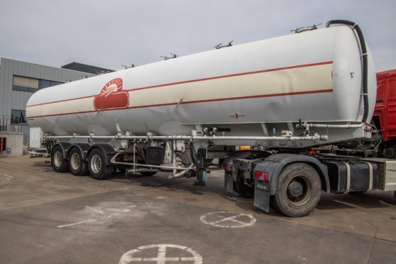 SPITZER SILO SILO SK60CP-60.000L / 7COMP. Spitzer Silo SILO SK60CP-60.000L / 7COMP. 2003 2 Tanker semi trailers