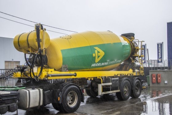DE BUF BETON MIXER/MALAXEUR/MISCHER-12M3 De Buf BETON MIXER/MALAXEUR/MISCHER-12M3 2011 2