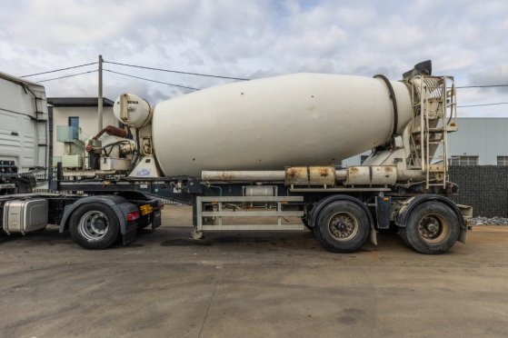 RENDERS BETON MIXER 12M3 + MOTOR (MALAXEUR/MISCHER) Renders BETON MIXER 12M3 + MOTOR (MALAXEUR/MISCHER) 2012 2