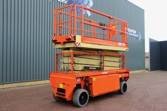 Holland Lift Combistar N-140EL12 Valid inspection, Holland lift Combistar N-140EL12 Valid inspection, 2011 2 Scissor Lifts