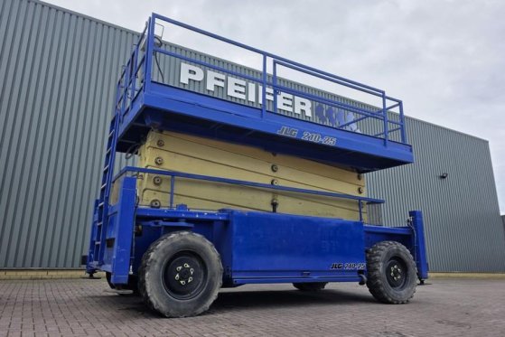 JLG 210-25 Diesel, 4x4 Drive, 23m Working Height, 1000 210-25 Diesel, 4x4 Drive, 23m Working Height, 1000 2008 2 Scissor L...