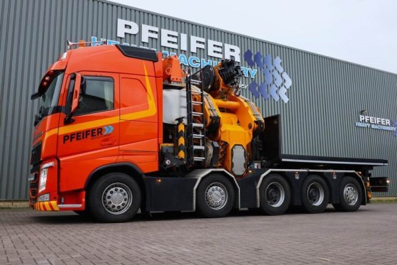 Volvo FH12 With Cormach 135t/m Crane Volvo FH12 10x4 Wit 590 2014 2 Mobile Cranes