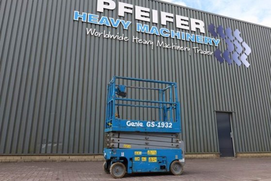 Genie GS1932 Electric, Working Height 7.8 m, 227kg Capac 4842 2013 2 Scissor Lifts