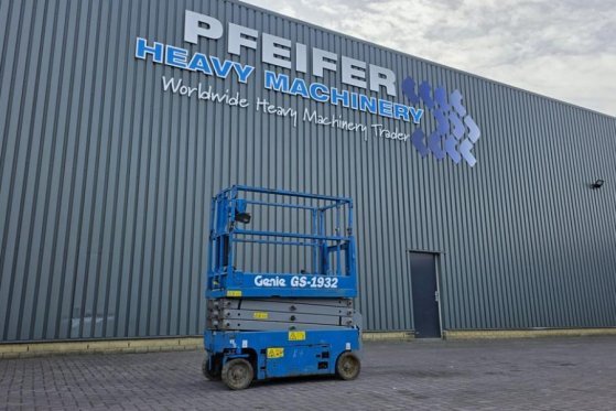 Genie GS1932 Electric, Working Height 7.8 m, 227kg Capac 4842 2013 2 Scissor Lifts