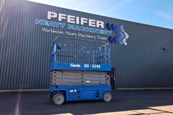 Genie GS3246 Electric, Working Height 11.75 m, 318kg Cap GS3246 Electric, Working Height 11.75 m, 318kg Cap 2015 2 Scissor...
