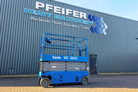 Genie GS2632 Electric, 10m Working Height, Non Marking T GS2632 Electric, 10m Working Height, Non Marking T 2015 2 Scissor...