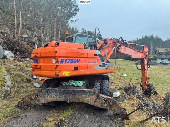 Fiat-Kobelco E175W wheeled excavator – Rototilt – 2 buckets – G Fiat-Kobelco E175W wheeled excavator – Rototilt – 2 bucket...