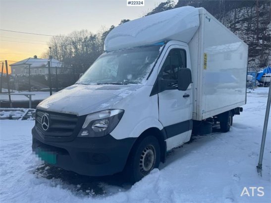 Mercedes-Benz Sprinter Box Truck with Tail Lift and Side Door Sprinter Box Truck with Tail Lift and Side Door 2018 2