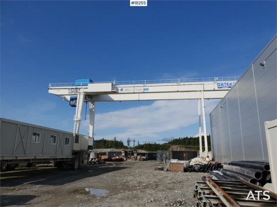 Gantry crane. 4x10 tons. GANTRY crane. 4x10 tons. 2016 2 Other cranes