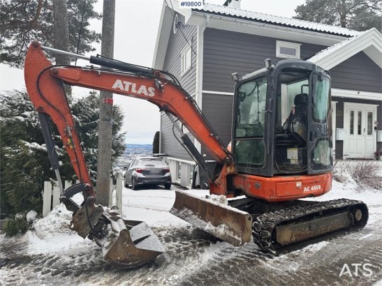 Atlas AC40U Mini Excavator w/ 2 buckets and Spike Hammer AC40U Mini Excavator w/ 2 buckets and Spike Hammer 2019 2 Crawler...