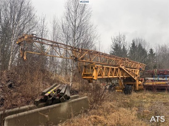 Potain 325B tower crane Potain 325B tower crane 1985 2 Other cranes