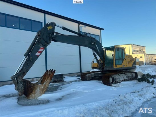 Volvo EC210 BLC excavator w/ toothed bucket. WATCH VIDEO 10104 2006 2 Crawler Excavators