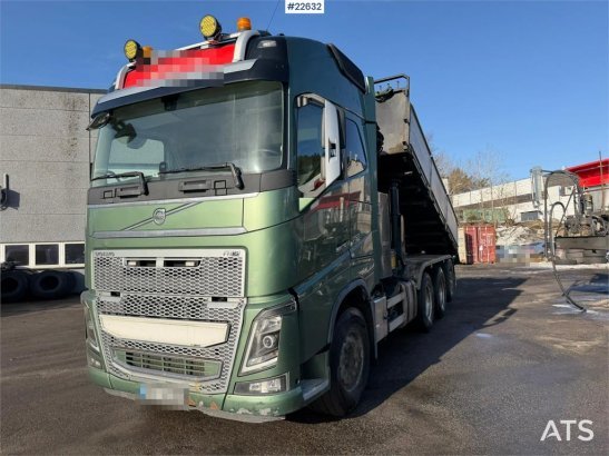 Volvo FH16 8x4 crane truck w/ 2014 26t/m palfinger crane 590 2015 2 Crane trucks