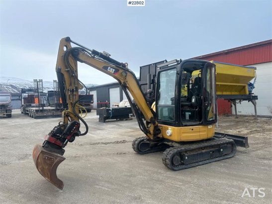 CAT 303.5ECR excavator w/ 2 buckets and tiltrotator – 303.5ECR excavator w/ 2 buckets and tiltrotator – 2017 2