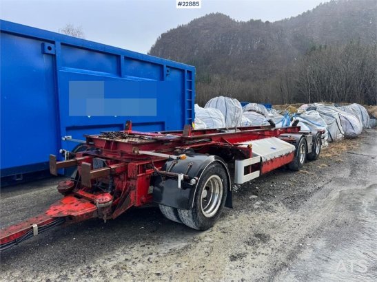 Istrail hooklift trailer Istrail hooklift trailer 2007 2