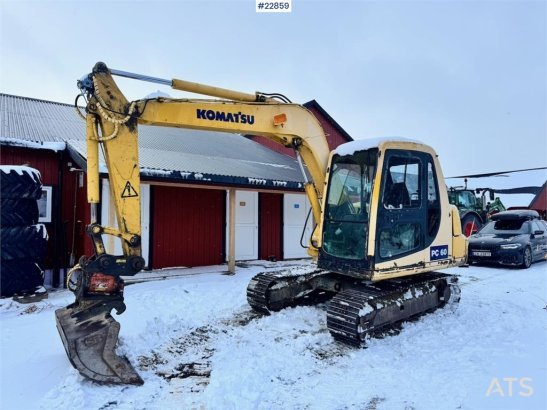 Komatsu PC60-7 crawler excavator with powertilt and 3 buck PC60-7 crawler excavator with powertilt and 3 buck 1994 2 Crawl...