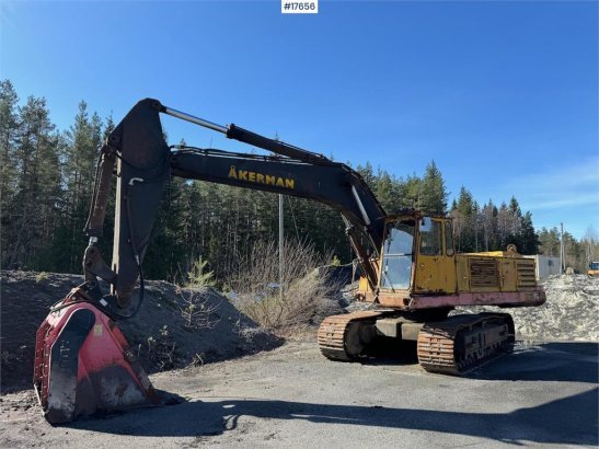 Åkerman H16c crawler excavator w/ Alu sieve bucket and too H16c crawler excavator w/ Alu sieve bucket and too 1978 2 Crawl...
