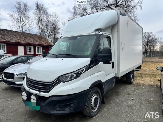 Iveco 35S16 box truck – 8 pallets – 111,000 km! 35S16 box truck – 8 pallets – 111,000 km! 2024 2 Small Vans
