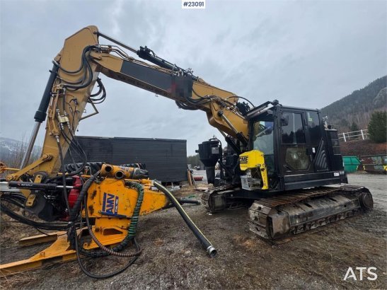 CAT 325FLCR 38 2017 2 Crawler Excavators