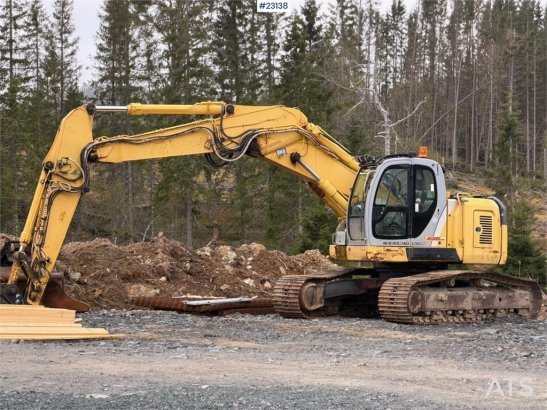 New Holland 235 Crawler Excavator w/ grading bucket 235 Crawler Excavator w/ grading bucket 2006 2 Crawler Excavators