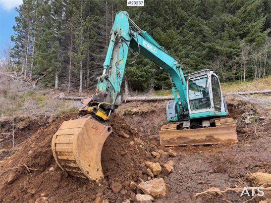 Kobelco SK135 SRLC-1E excavator w/ 3 buckets, Jib, new ste SK135 SRLC-1E excavator w/ 3 buckets, Jib, new ste 2002 2 Crawl...