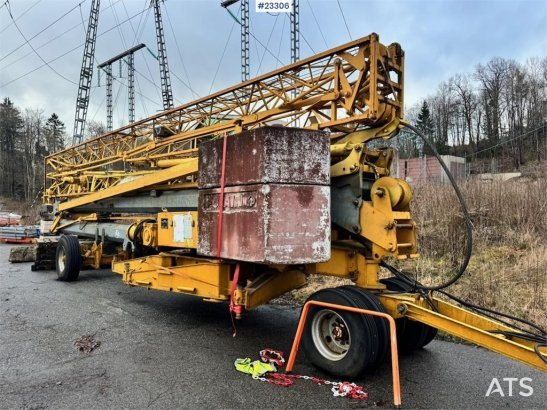Potain HD40 tower crane with cabin. Potain HD40 tower crane with cabin. 2000 2 Tower cranes