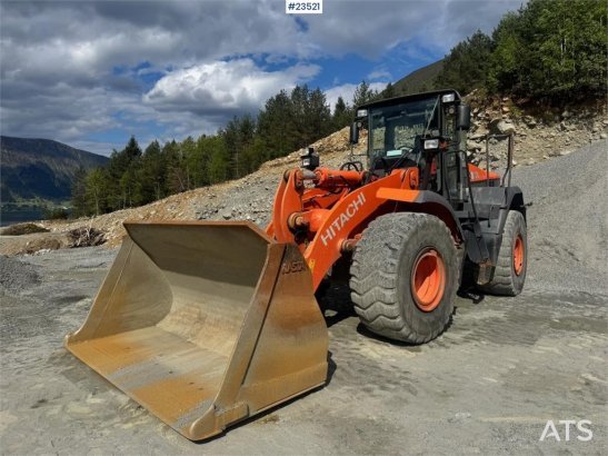 Hitachi ZW220 Wheel Loader w/Bucket – Rebuilt Engine WATCH 884 2012 2 Wheel Loaders