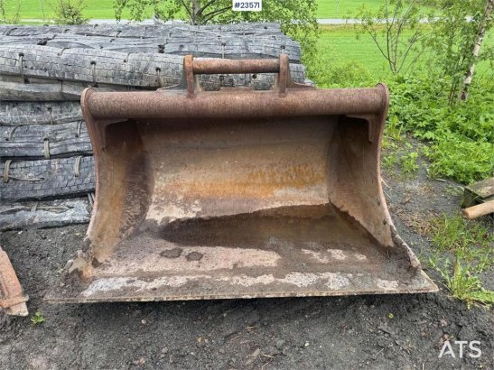 MST Grading Bucket – S70 Mount MST Grading Bucket – S70 Mount 2